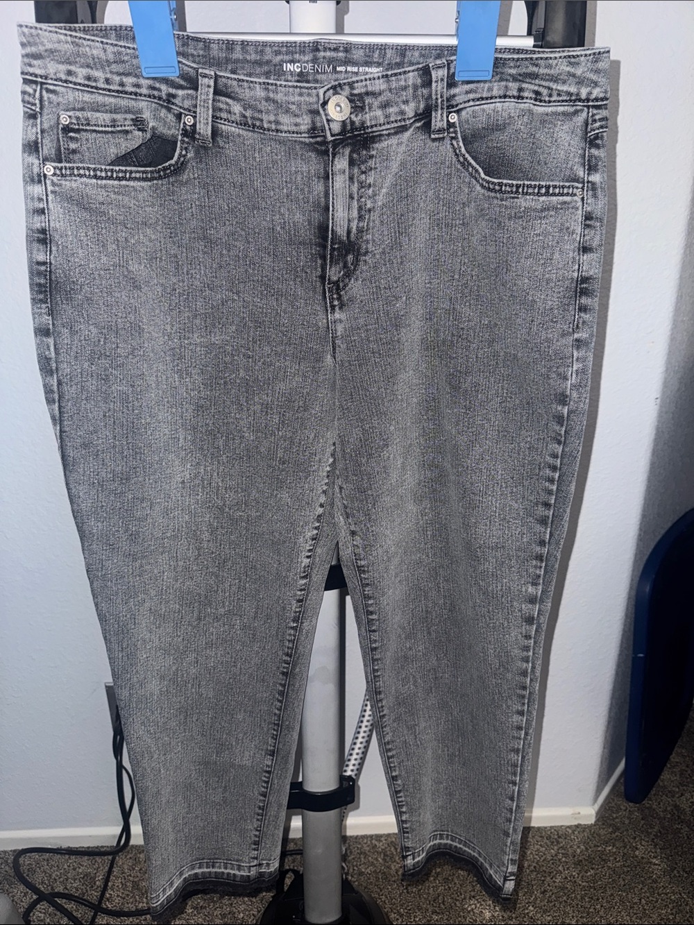 INC International Concepts Gray Cropped Ankle Jeans